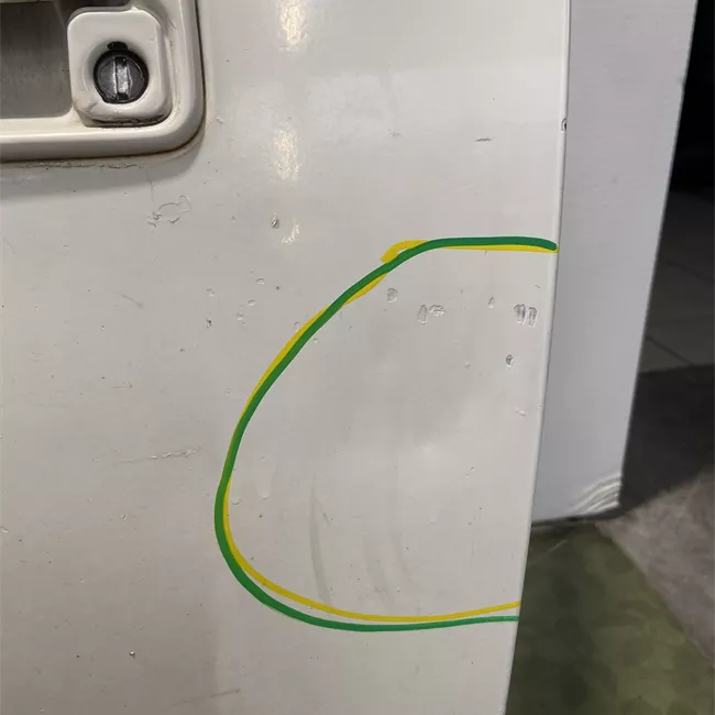 Porta anteriore sinistra