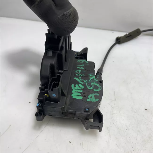 Serratura porta anteriore sinistra con bloccaggio elettromagnetico