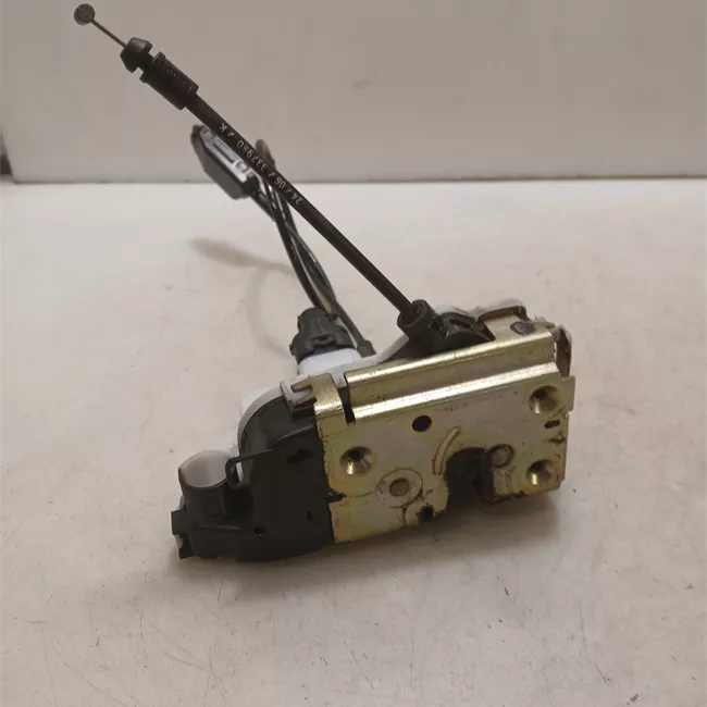 Serratura chiusura centralizzata porta anteriore destra