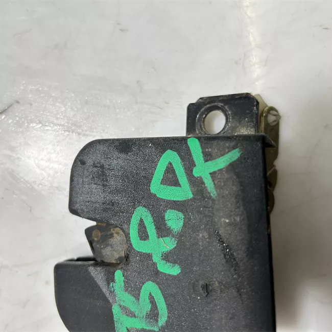 Serratura inferiore porta posteriore a battente destra nero satinato