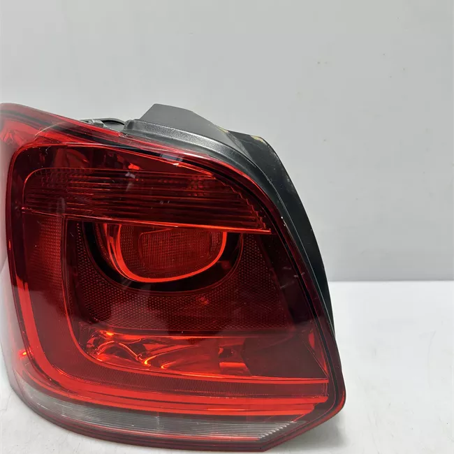 Fanale posteriore sinistro AL