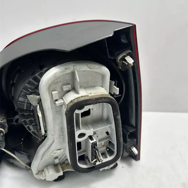 Fanale posteriore sinistro