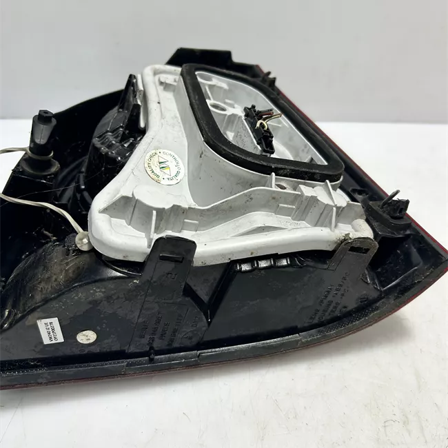 Fanale posteriore sinistro