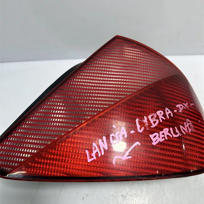 Fanale posteriore destro <7/2001