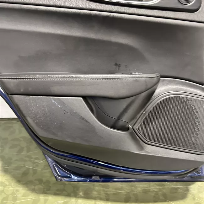 Porta posteriore destra