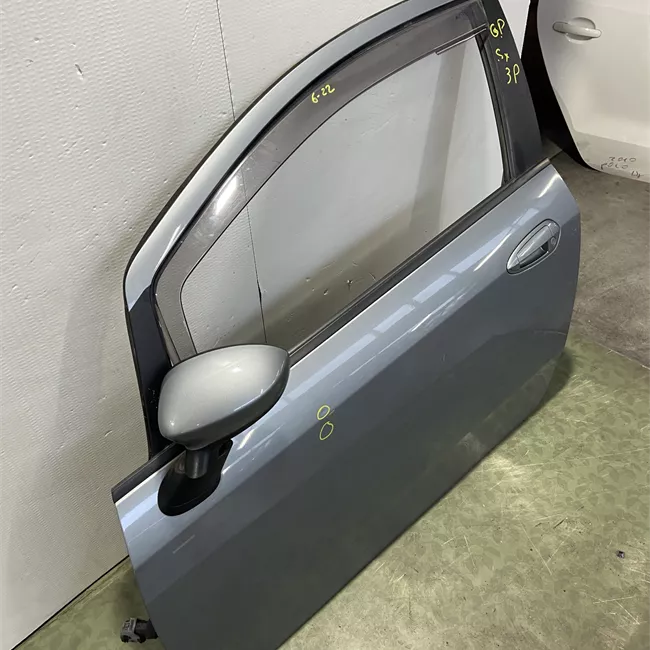 Porta anteriore sinistra