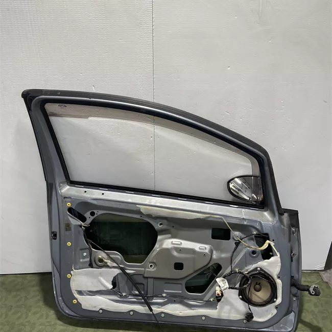 Porta anteriore sinistra