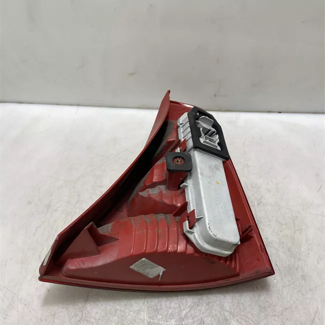 Fanale posteriore sinistro