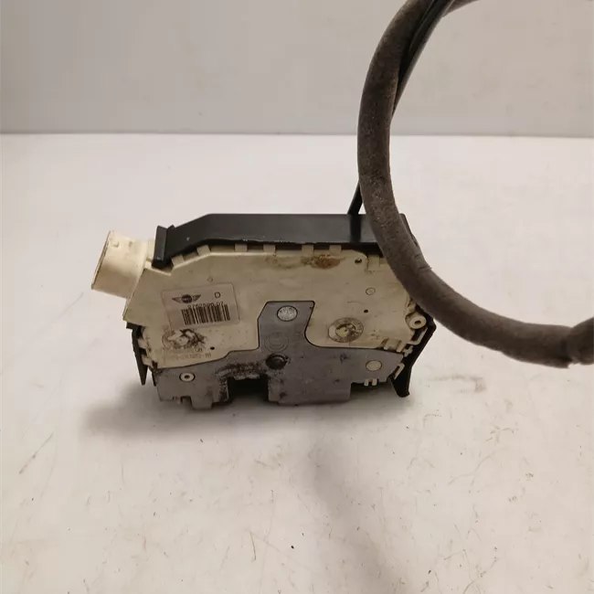 Serratura porta anteriore destra