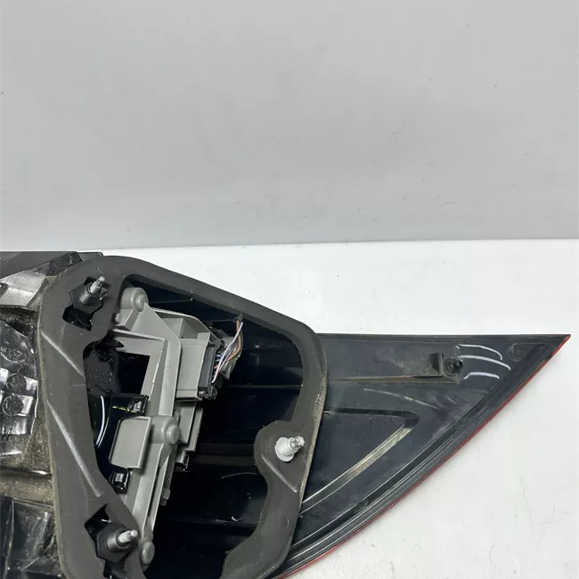 Fanale posteriore destro con fanale retronebbia