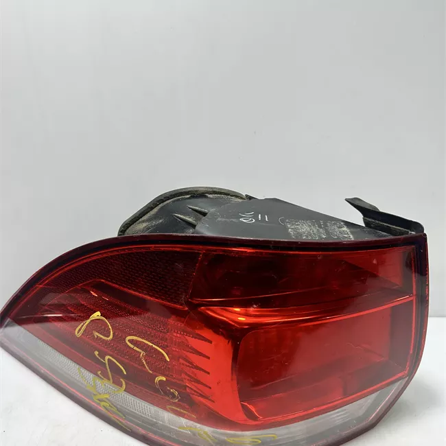 Fanale posteriore sinistro con fanale retronebbia