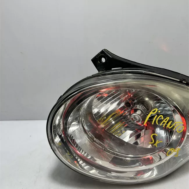 Proiettore sinistro con regolazione manuale altezza faro