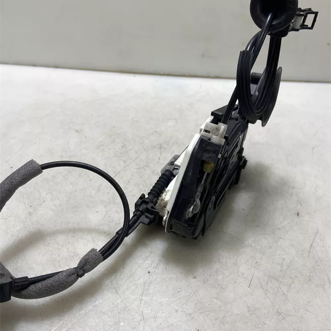 Serratura porta posteriore destra