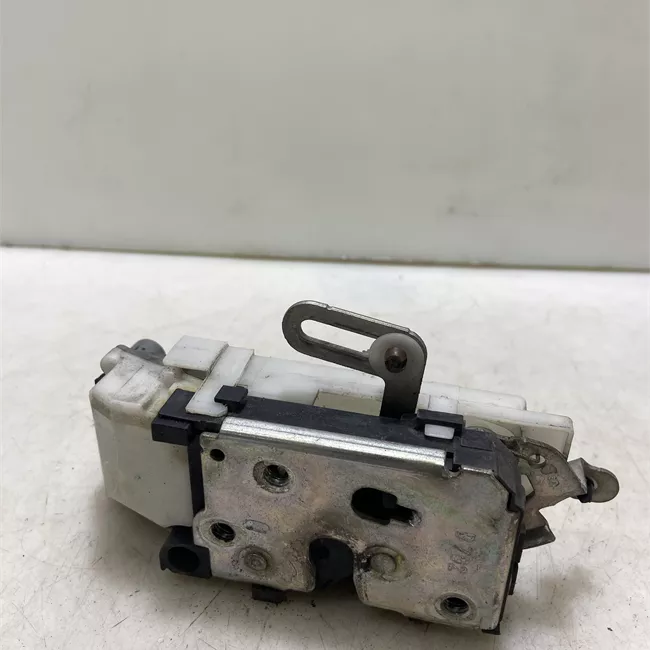 Serratura porta anteriore sinistra