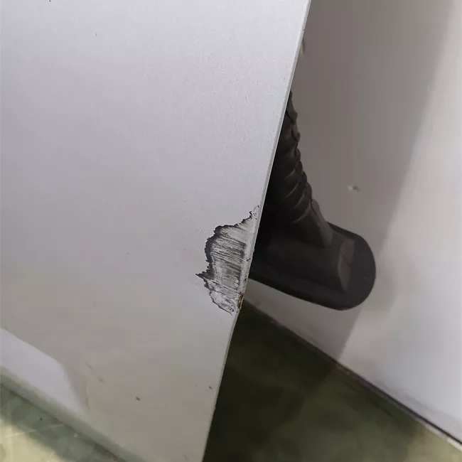 Porta anteriore destra