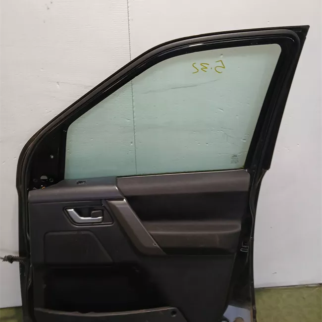 Porta anteriore destra