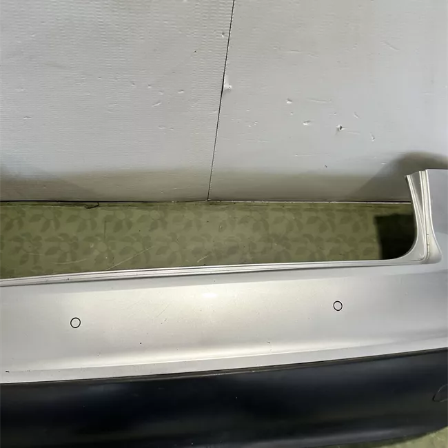 Paraurti posteriore con primer/sens parch