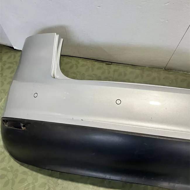 Paraurti posteriore con primer/sens parch