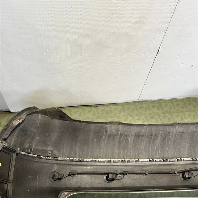 Paraurti posteriore con primer/sens parch