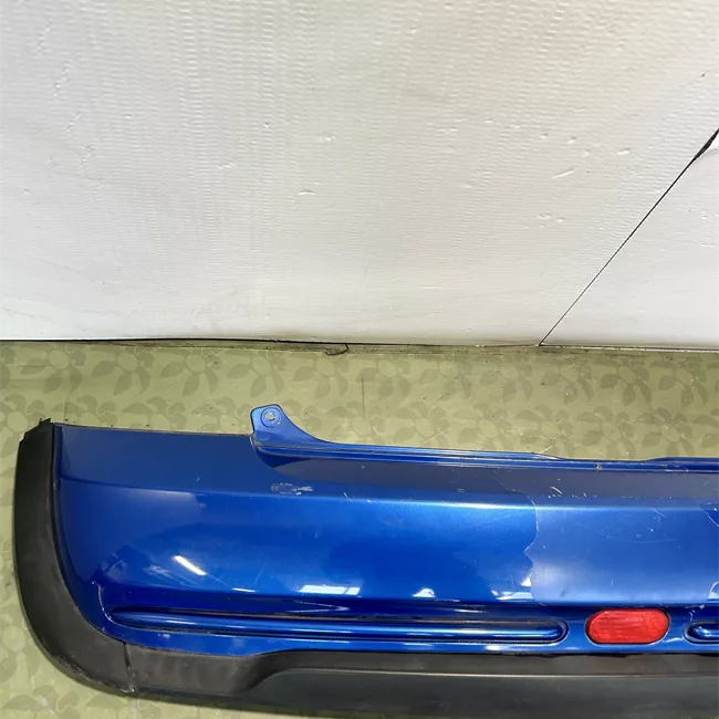 Paraurti posteriore con primer