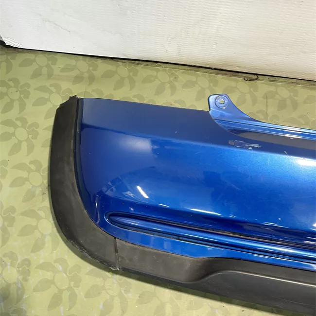 Paraurti posteriore con primer