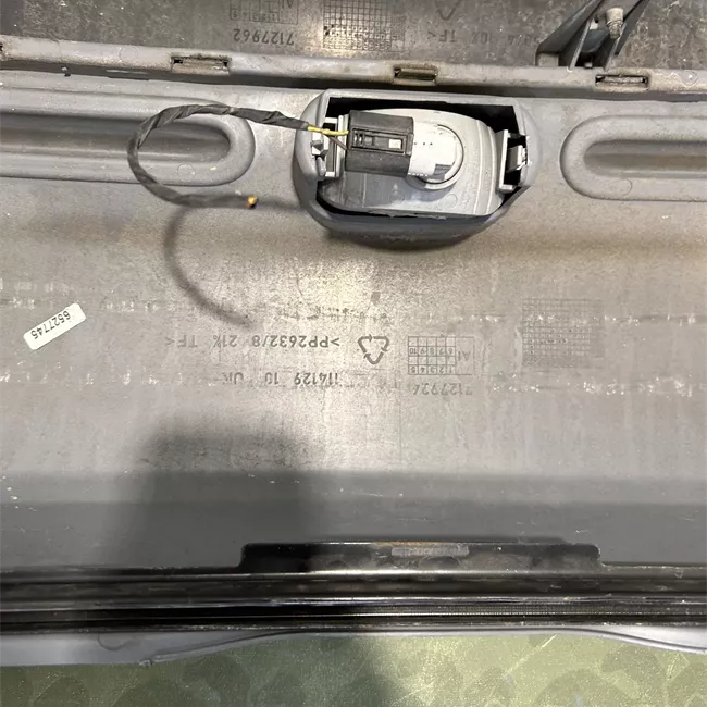 Paraurti posteriore con primer