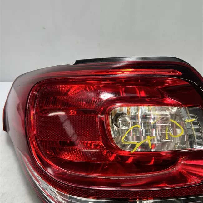 Fanale posteriore sinistro