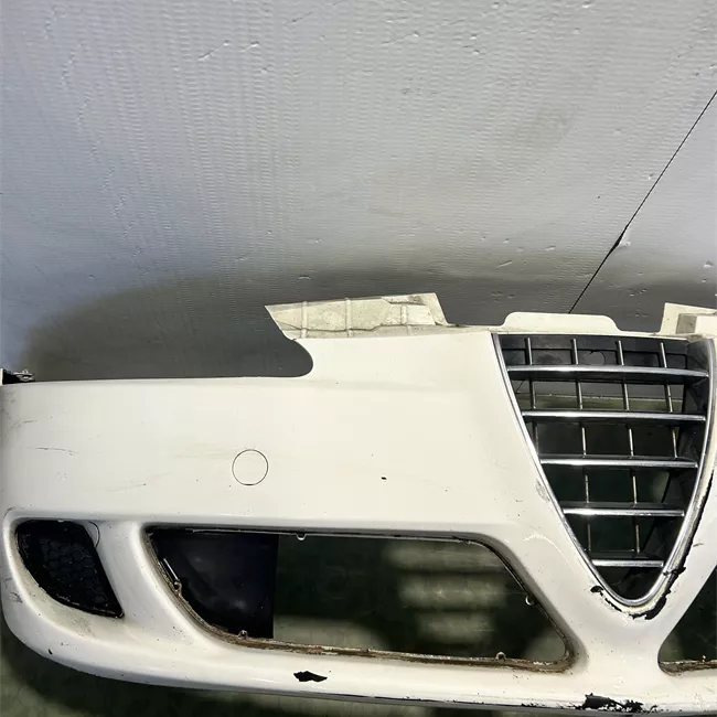 Paraurti anteriore con tergilavafari primer