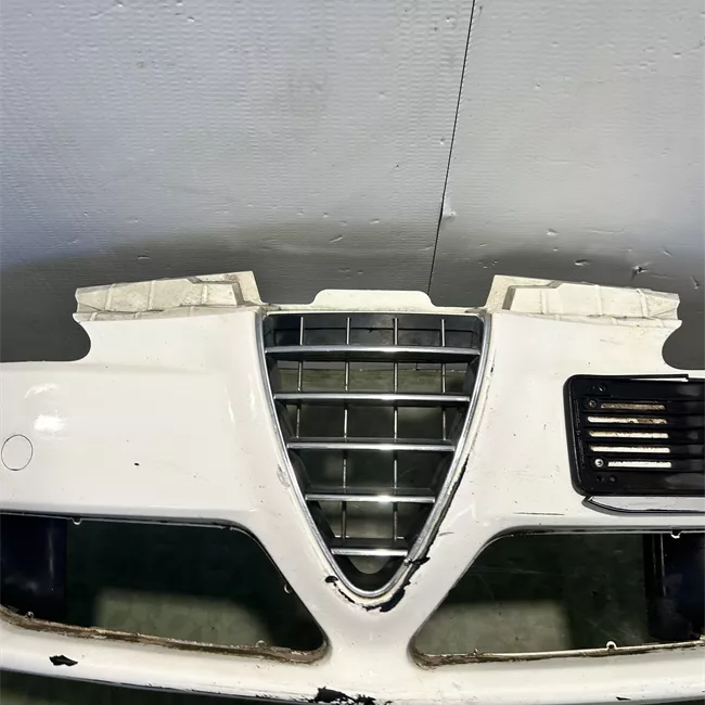 Paraurti anteriore con tergilavafari primer