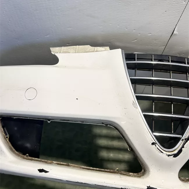 Paraurti anteriore con tergilavafari primer