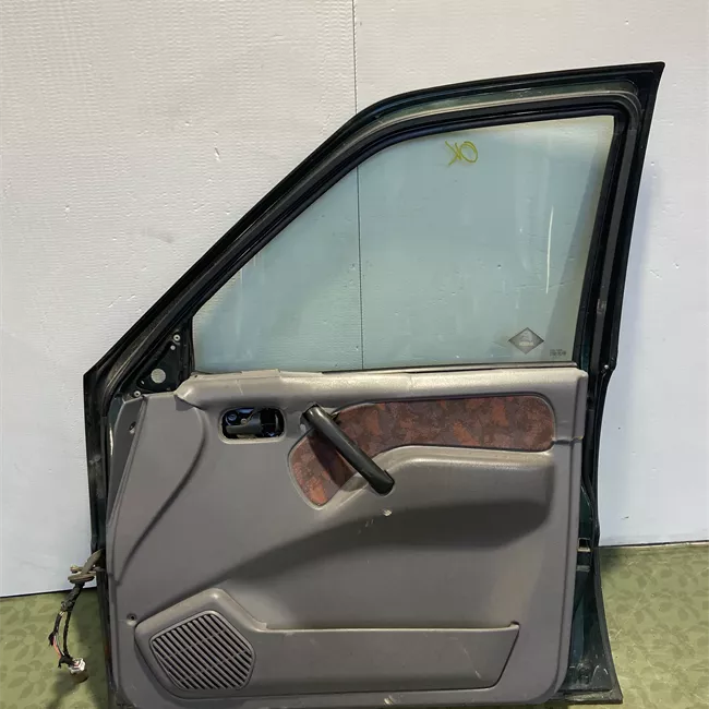 Porta anteriore destra S