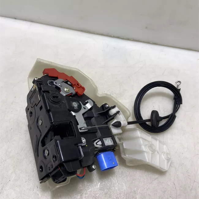 Serratura porta posteriore sinistra con dispositivo sicurezza Safe