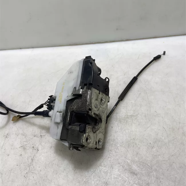 Serratura porta anteriore destra