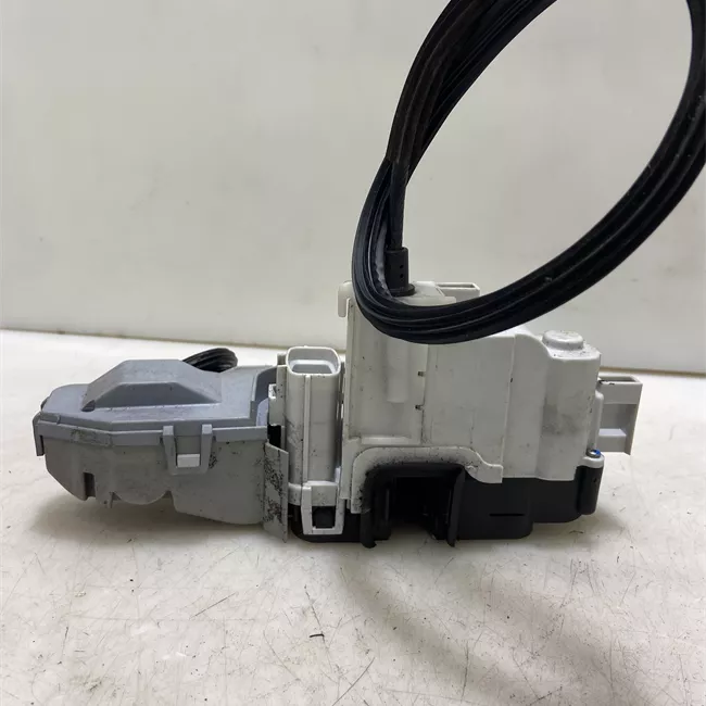 Serratura porta anteriore sinistra con safe lock