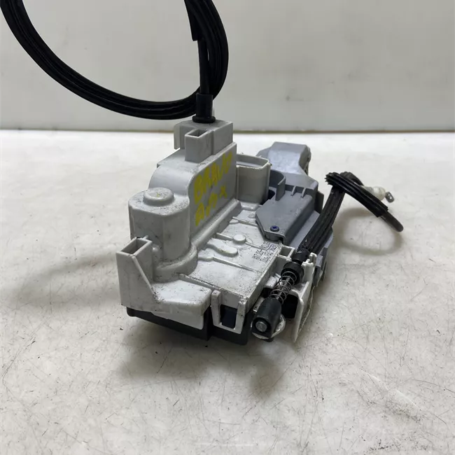 Serratura porta anteriore sinistra con safe lock