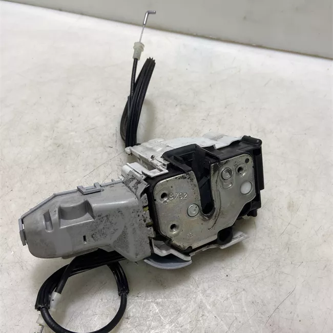 Serratura porta anteriore sinistra con safe lock