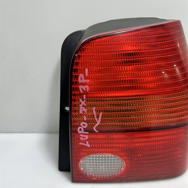 Fanale posteriore sinistro