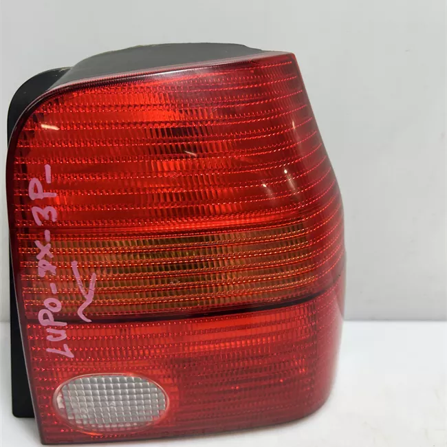 Fanale posteriore sinistro