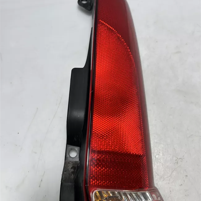 Fanale posteriore destro 11/04<