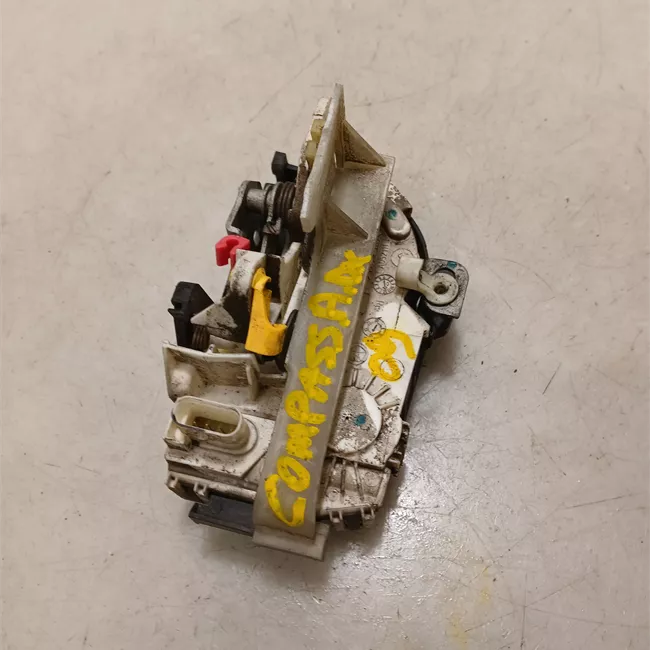 Serratura porta anteriore destra