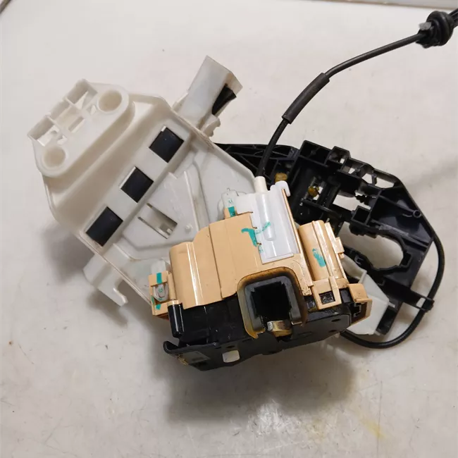 Serratura porta posteriore destra