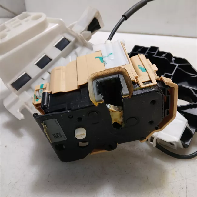 Serratura porta posteriore destra