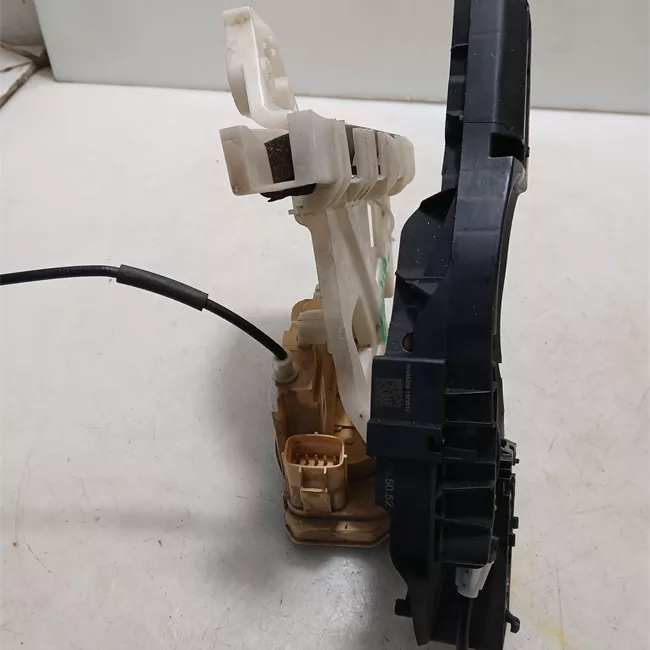 Serratura porta posteriore destra