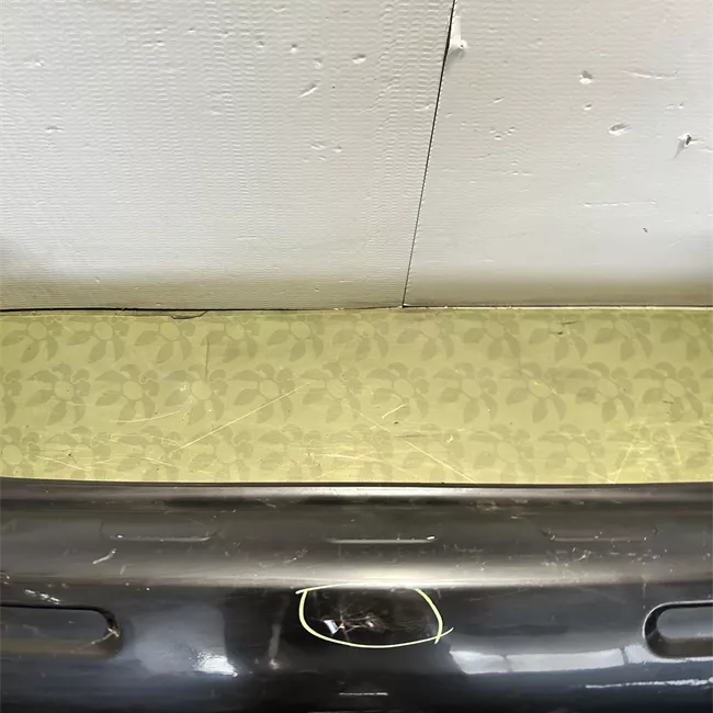 Paraurti posteriore centrale superiore primer