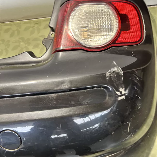 Paraurti posteriore centrale superiore primer