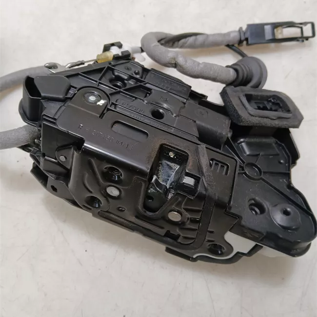 Serratura porta anteriore destra con chiusuraa centralizzata