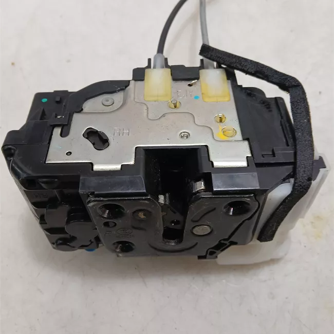 Serratura porta anteriore destra