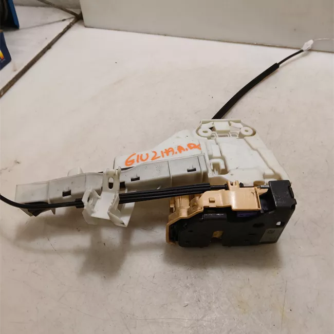 Serratura porta anteriore destra