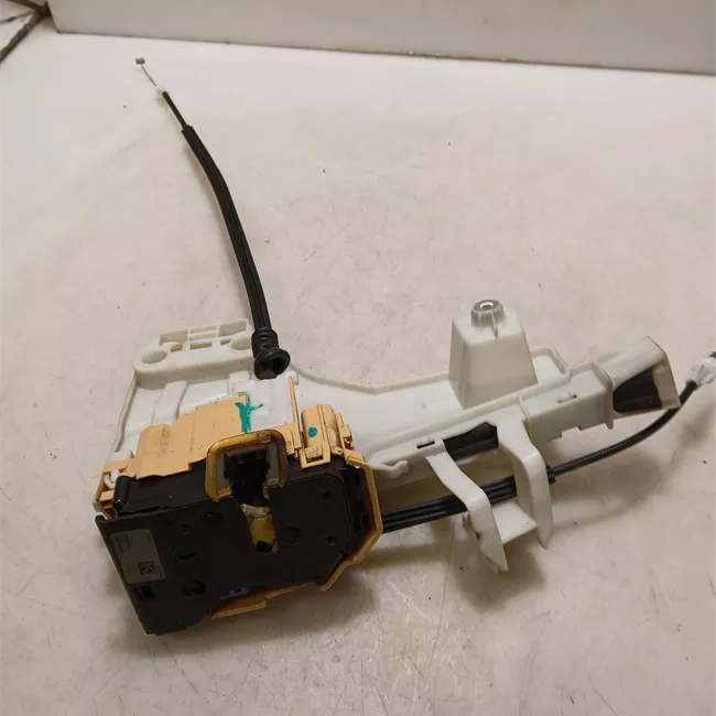 Serratura porta anteriore destra