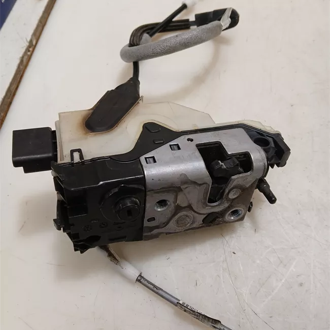 Serratura porta anteriore destra con chiusura singola